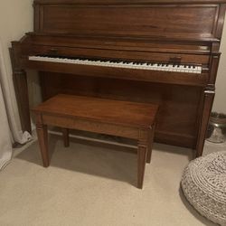 Baldwin Hamilton Piano