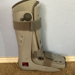 Medium Size Medical Boot.