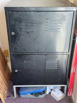 2 door locket style cabinet