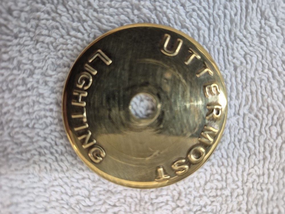 PRICE REDUCTION, ABSOLUTELY BEAUTIFUL LAMP, A PRODUCT OF TRUE ELEGANCE, A WORK OF ART A REAL GEM OF A COLLECTORS ITEM, PRICED TO SELL!!!