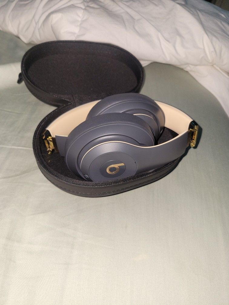 Beats Pro Studio3 Wireless Noise Cancelling Headphones