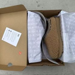 UGG WOMEN'S slippers