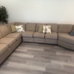 Sectional Couch 