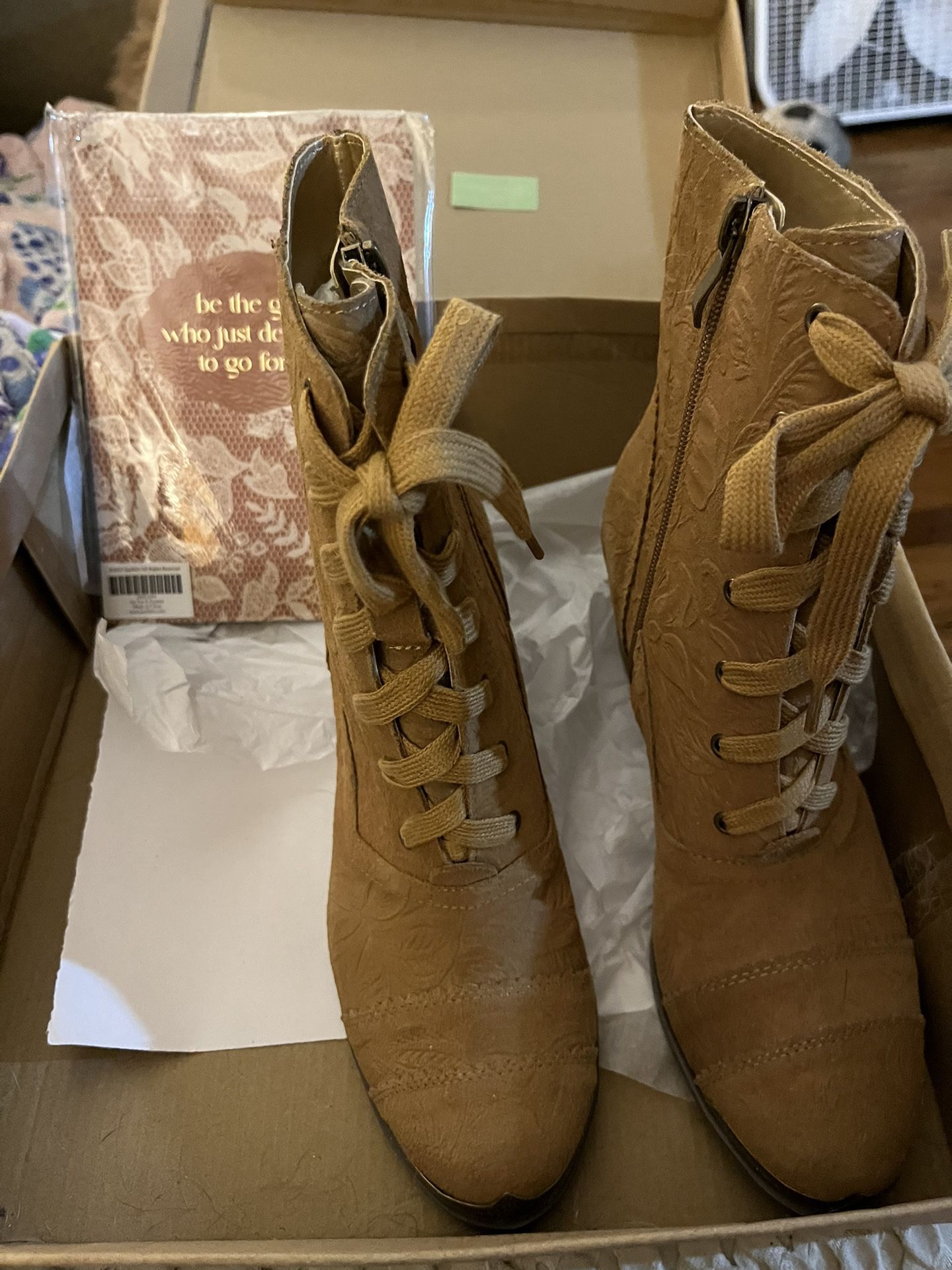 New Joyfolie Women’s Boots $35