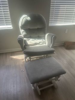 Baby nursing chair