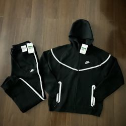 Nike tech Vendor / plug