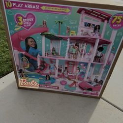 New Barbie House Sealed 