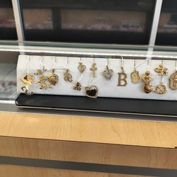 14k 10k Gold pendant different prices and grams layaway available 10% dwon if you interested please make sure you ask for Maribel thank you