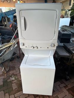 GE ELECTRIC STACKED LAUNDRY