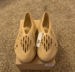 Yeezy Foam Runnr