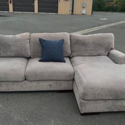 Sectional Couch 