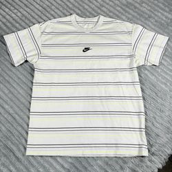 Nike Men's M Sportswear T-Shirt DB6531 Short Sleeve Crew Neck Everyday Logo Shirt 