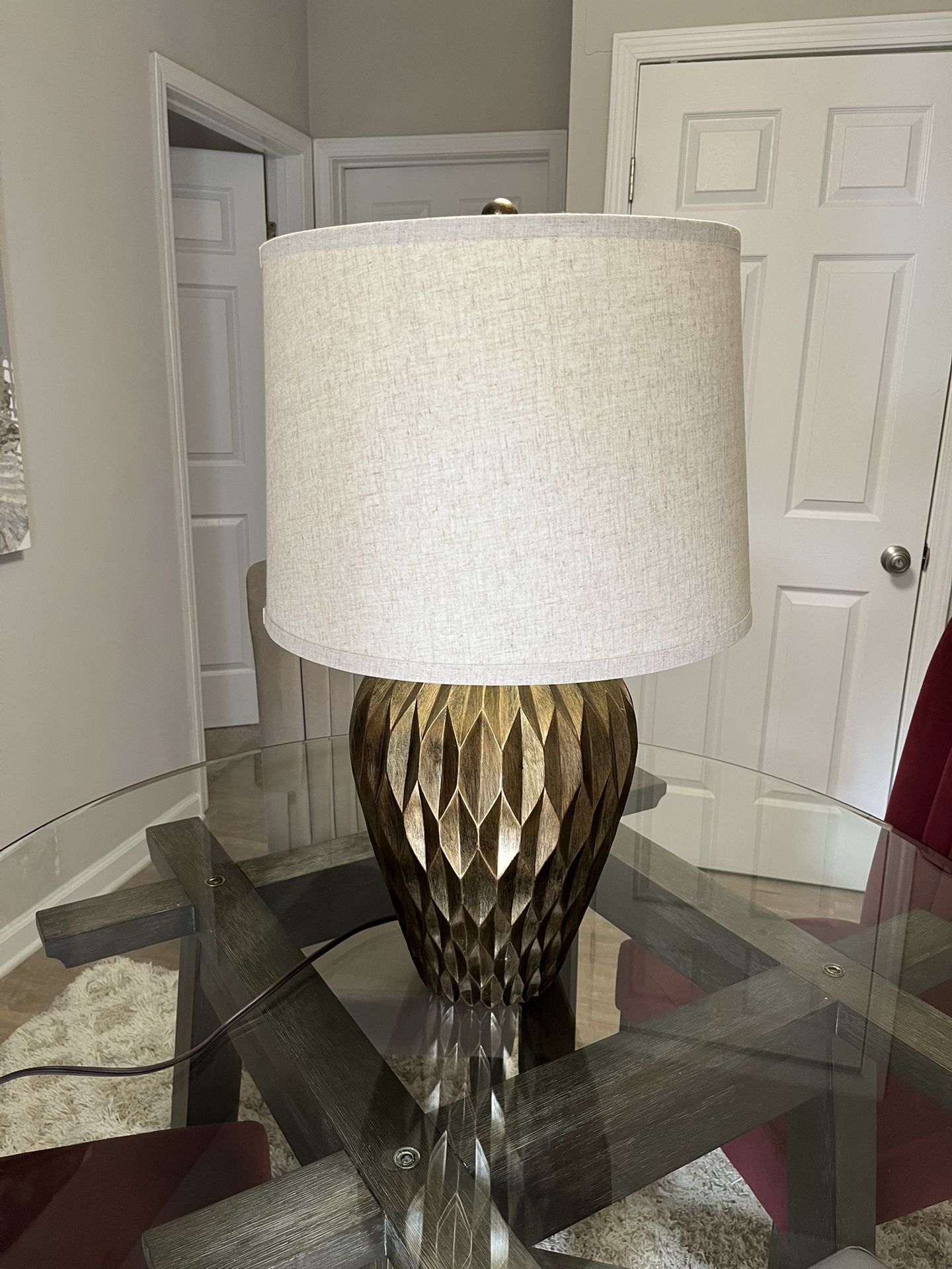 Table lamp