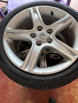 Lexus wheels 17 inch with tires