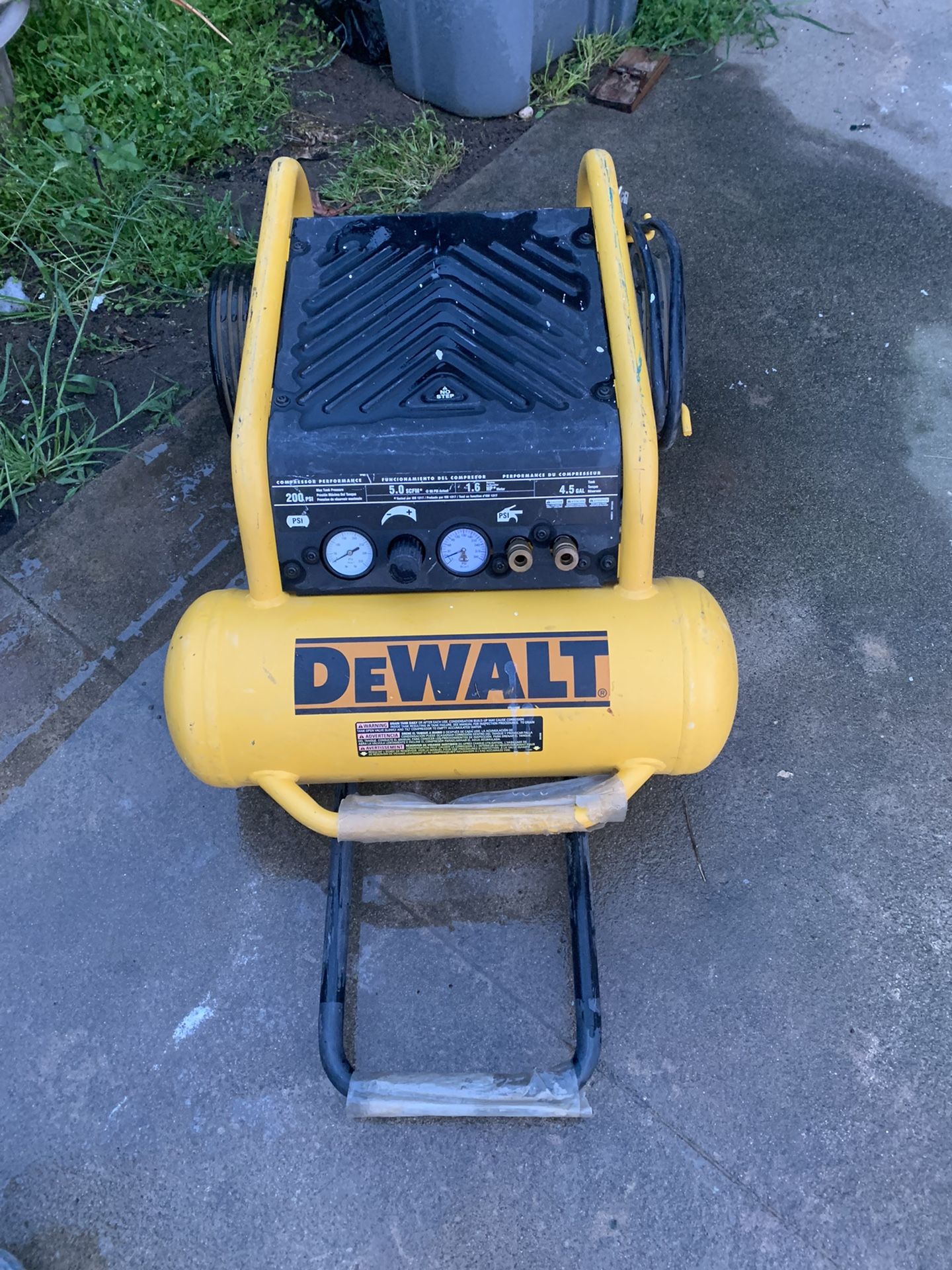 4.5 Gal. Portable Electric Air Compressor