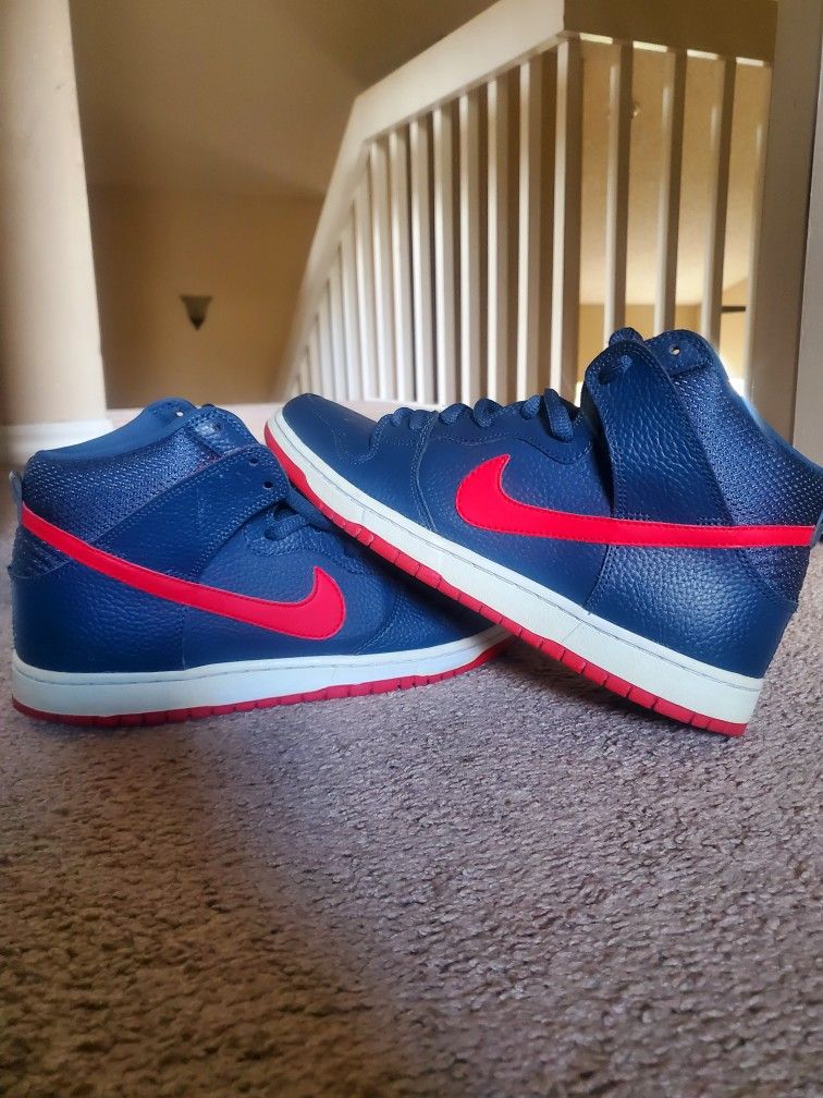 NIKE DUNKS SQUADRON BLUE UNIVERSITY RED