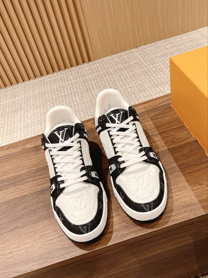 Louis Vuitton Men’s Sneaker With Box 2025 New