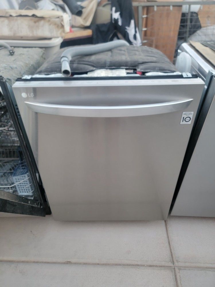 LG QuadWash Dishwasher