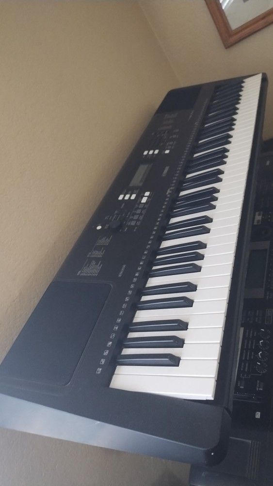 Yamaha Keyboard 76 Key 