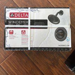 Delta Windermere Shower