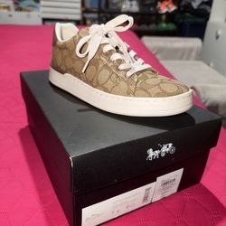 Women coach shoes