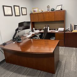 Bow-Front U-Shape Executive Desk