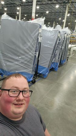 (NEW)MATTRESS BLOWOUT! Brand new mattress sets. Kings, Queens, Fulls