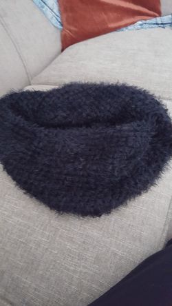 Black soft infinity collar