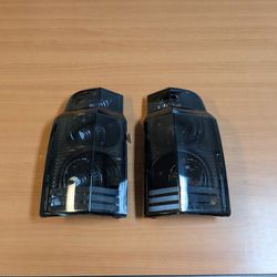 06-10 Jeep Commander Black / Chrome / Smoke Lens Tail Lights