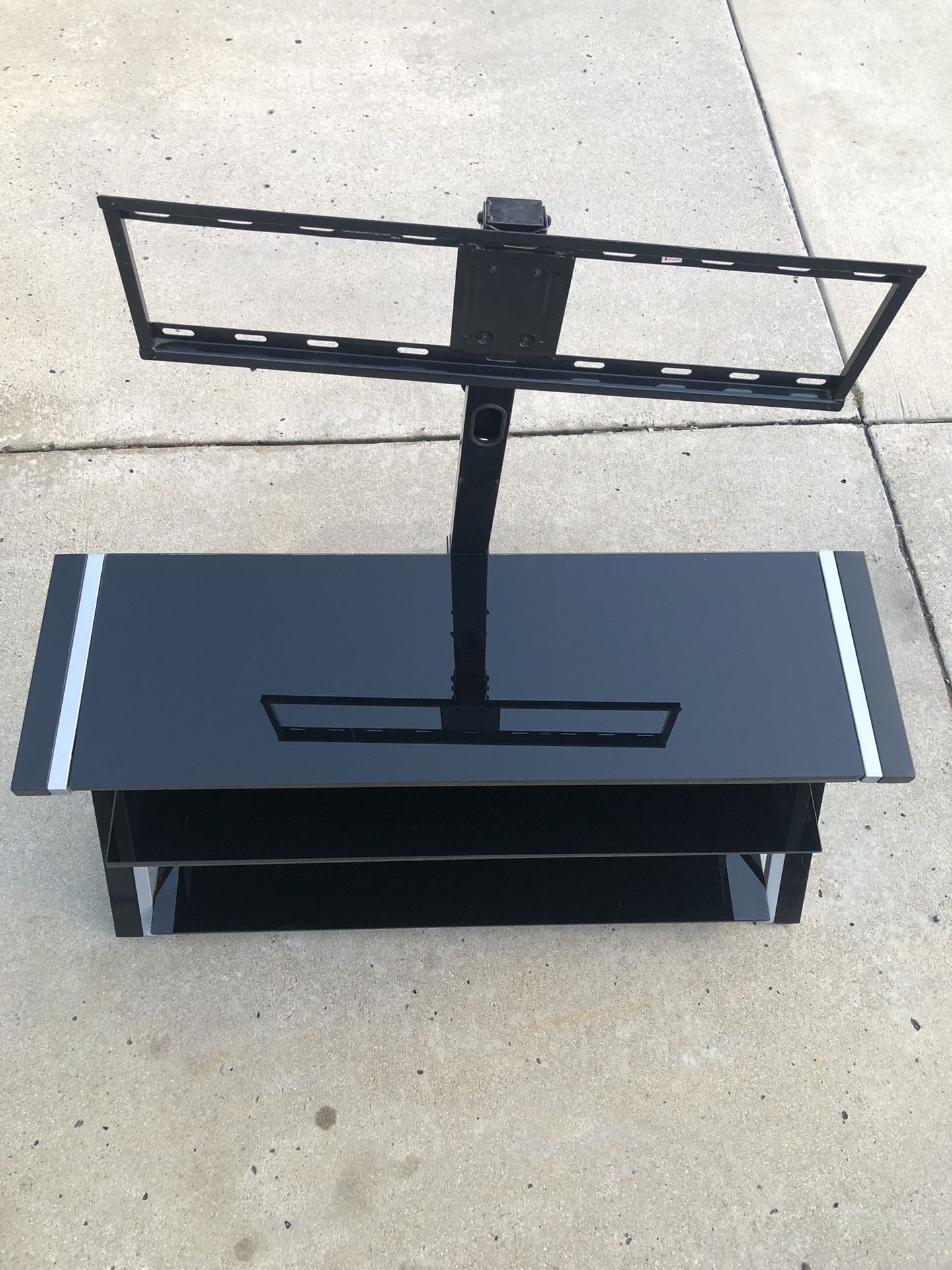 TV Stand w/shelves
