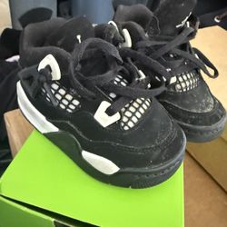 Kids Jordan’s 4