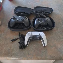 3 Gaming Controllers Great Condition$40