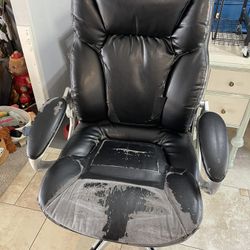 FREE Comfy Desk Chair