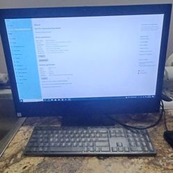 Dell OptiPlex 7450 24 In TOUCH SCREEN  All in One Desktop Computer, Intel Core i7-7700, 8GB DDR4, 500 GB Solid State Drive, Windows 10 Pro

