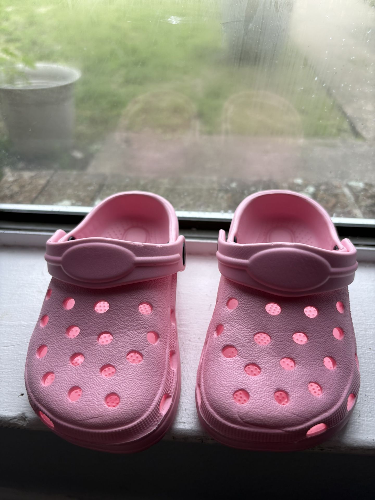 little girl's clogs