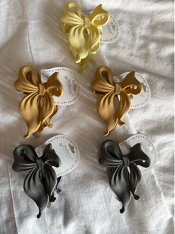 Hair bow hair clip
