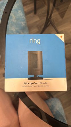 Ring Stick Up Cam | Plug-In
