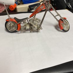 Harley Davidson Die Cast Chopper 7 Inches Long Very Good Condition 