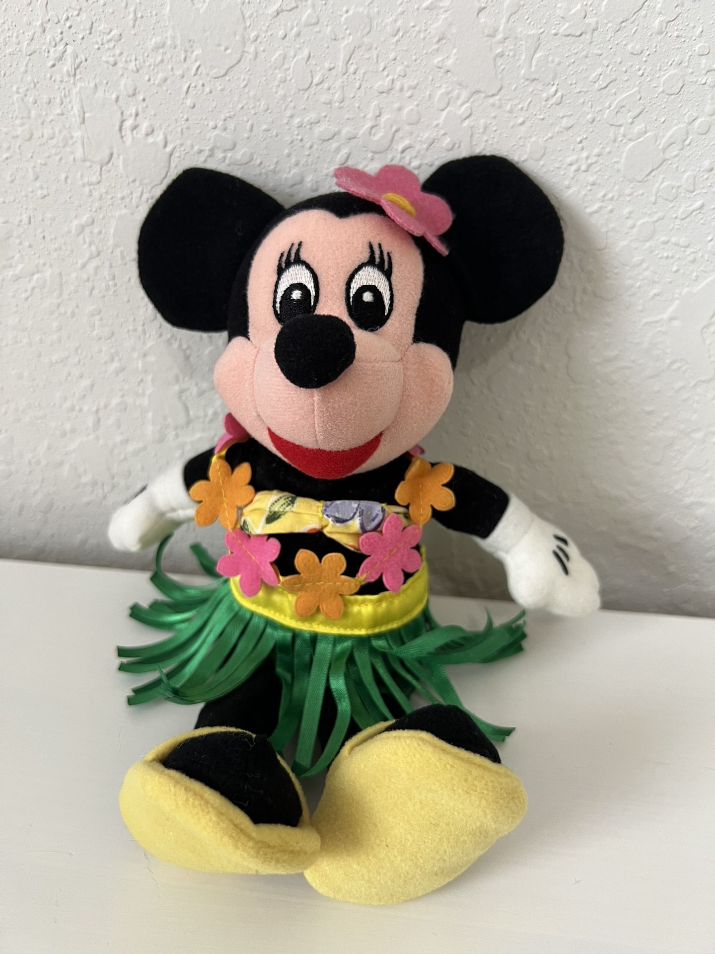 Disney World Hula Minnie Mouse Bean Bag 10” Plush