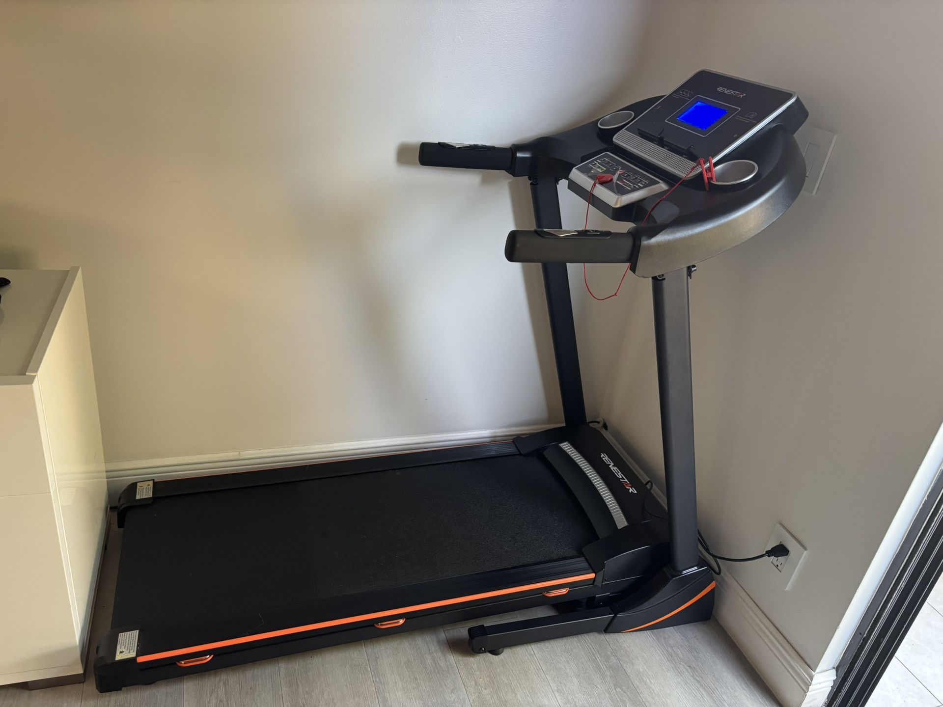 RENESTAR Folding Treadmill - Excellent Condition, Compact & Sturdy!