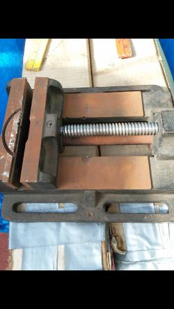 Drill vice