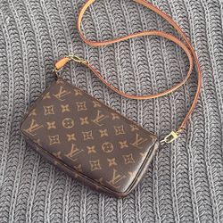 LV Pochette 