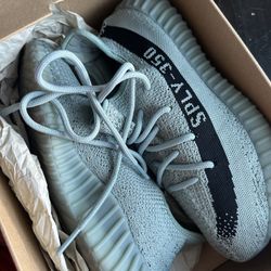 YEEZY BOOST 350