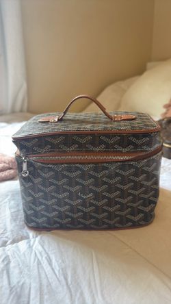 VANITY CASE