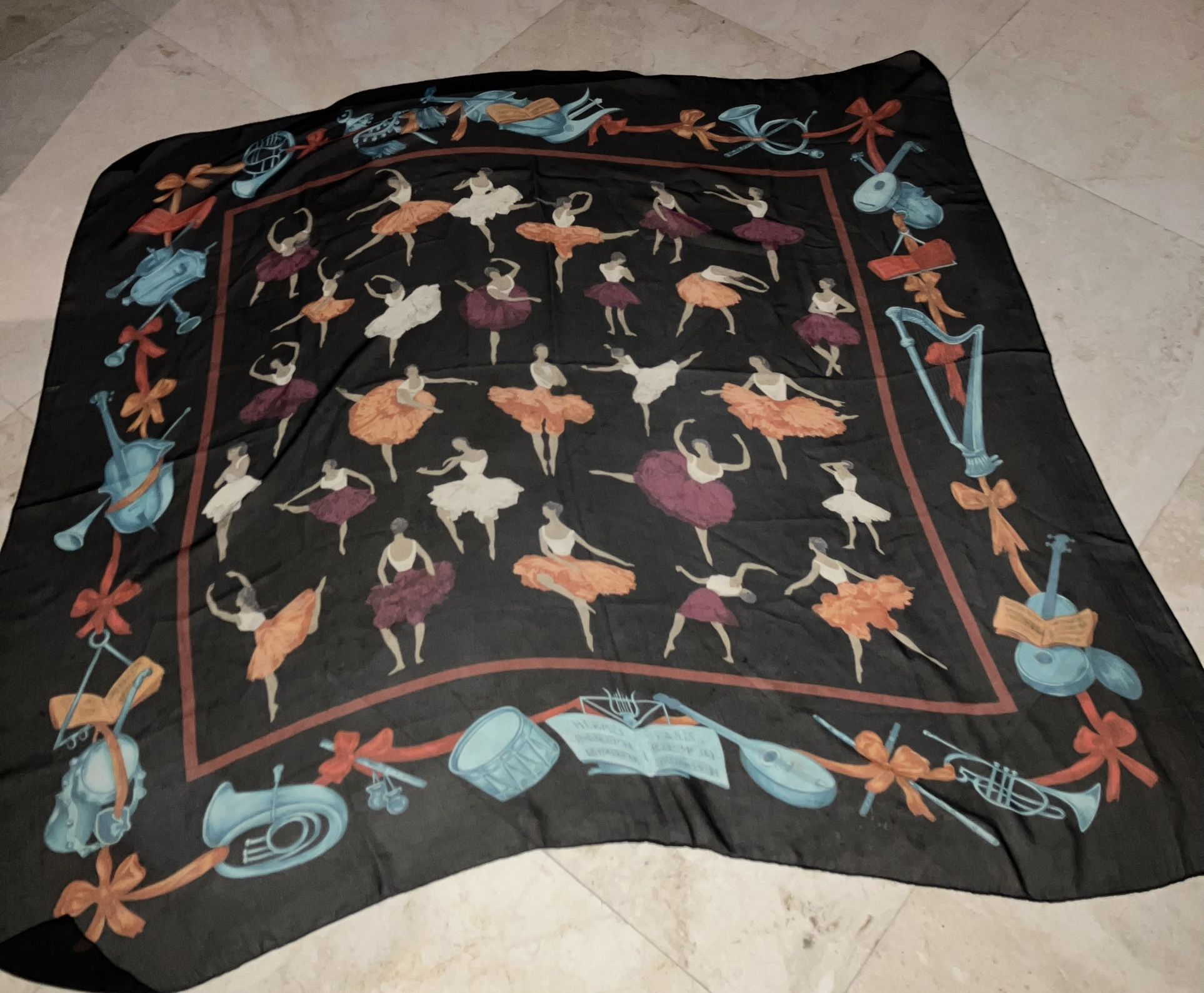 HERMES Carre 90 Scarf La Danse Navy Blue Silk 100% With Tag Ballerina Ballet
