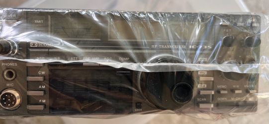Vintage Icom IC-735 HF Ham Radio Transceiver - Pristine Cosmetic Condition