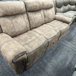 Fabric/Leather Sofas