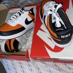 Nike Court Vision Low Shoes