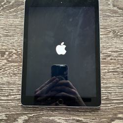 iPad 6th Generation (32GB)