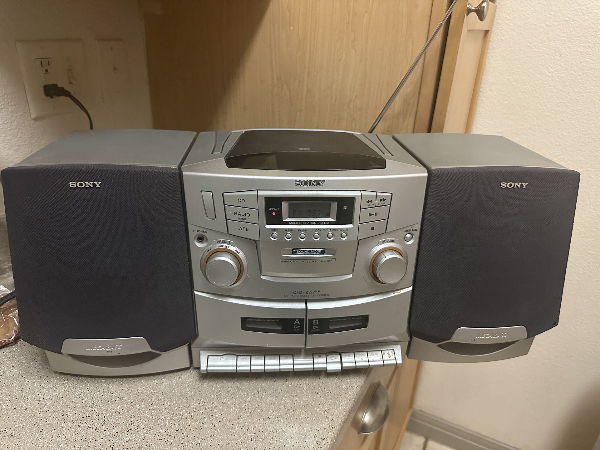 Sony CFD-ZW755 Boombox CD-Dual Casette Player-Radio-W Cord-Silver-Tested Working
